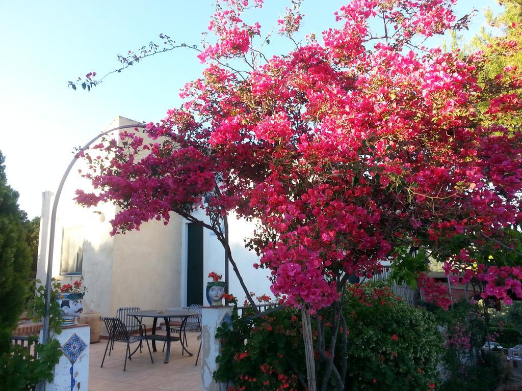 B&B La Casa Dell'Artista Assoro Exteriör bild