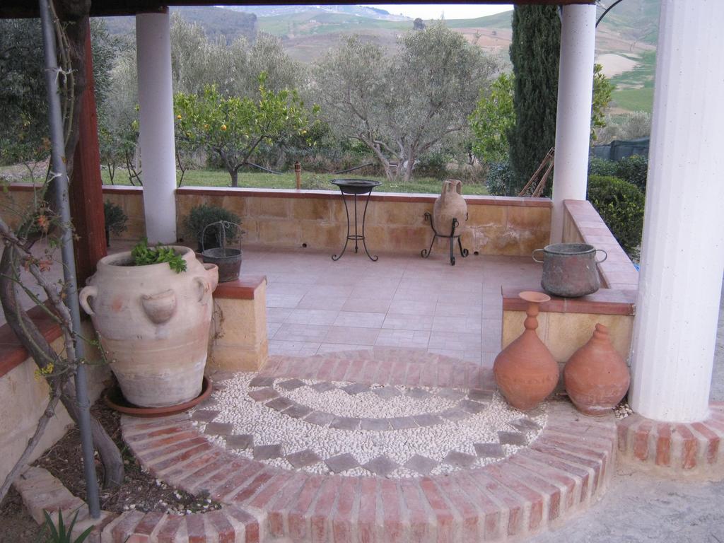 B&B La Casa Dell'Artista Assoro Exteriör bild